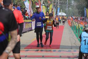 BIB: 483
                            <button type="button" onclick="openModal(8246670)" class="btn btn-primary btn-sm float-right btn-popup" data-toggle="modal" data-target=".modal-high-quality">
                        <i class="fas fa-shopping-cart"></i> Add to Cart
                    </button>
                                            <button type="button" onclick="isThisMe(8246670, true)" class="btn btn-success btn-sm float-right btn-popup btn-isme hidden" data-toggle="tooltip" data-placement="bottom" title="นี่คือรูปของคุณใช่ไหม คลิกที่นี่เพื่อเอาเข้าอัลบั้ม">
                        <i class="fas fa-plus"></i> Add to album
                    </button>
                    <button type="button" onclick="isThisMe(8246670, false)" class="btn btn-warning btn-sm float-right btn-popup btn-isnotme hidden">
                        <i class="fas fa-ban"></i> Remove from album
                    </button>